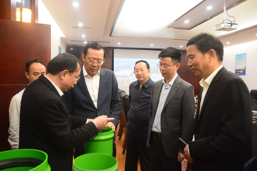 1681787466663439SwtE.jpg 1681787466663439SwtE.jpg